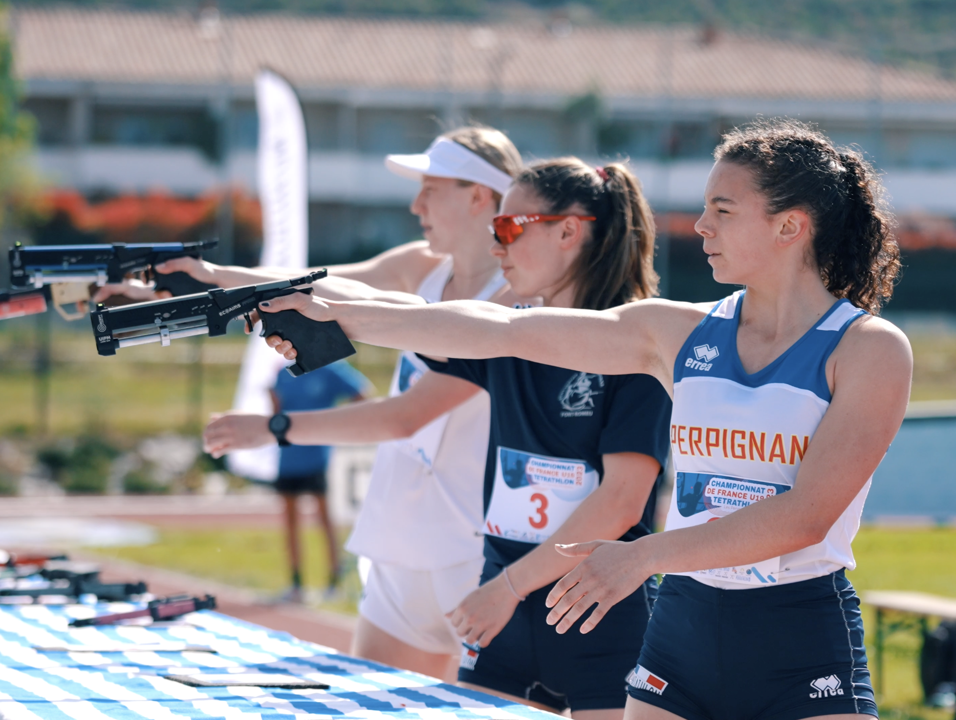 tir laser lors d'une épreuve de laser run